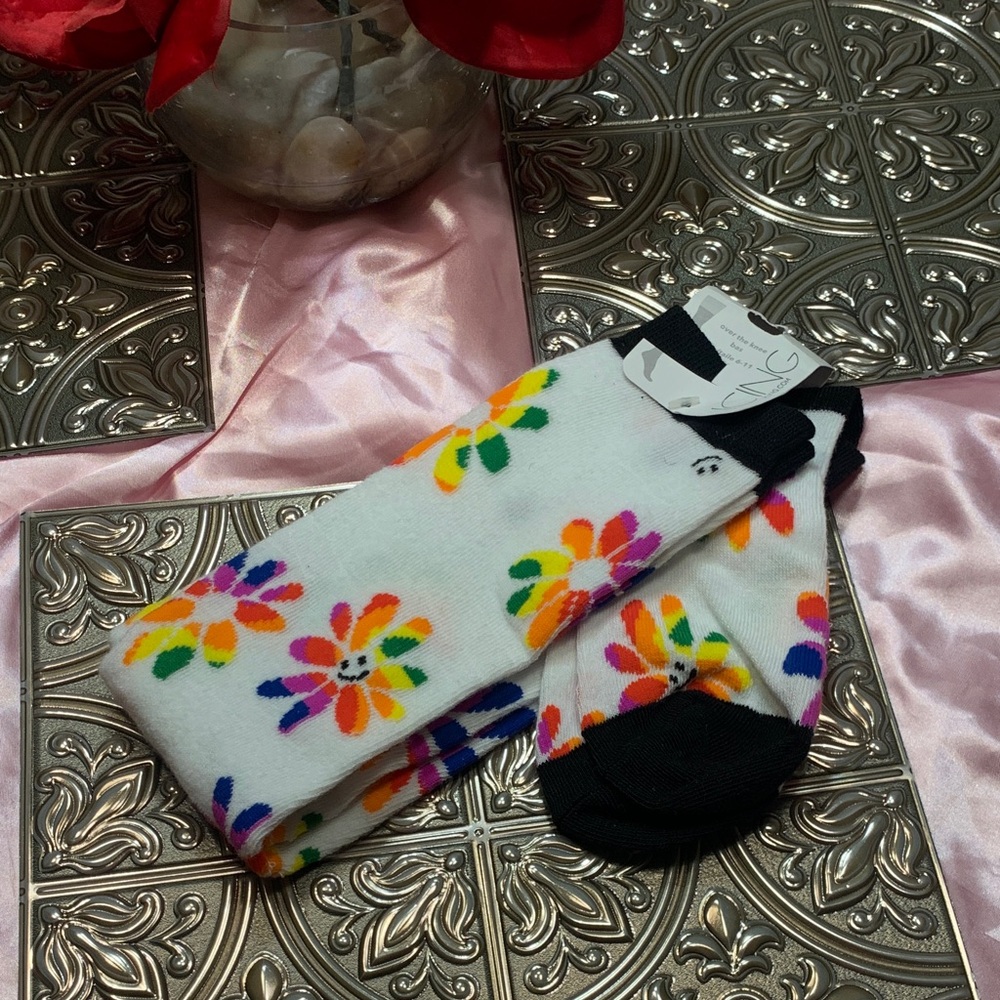 🌹Icing • VINTAGE NWT Black and White Patterned Over-the-Knee Socks